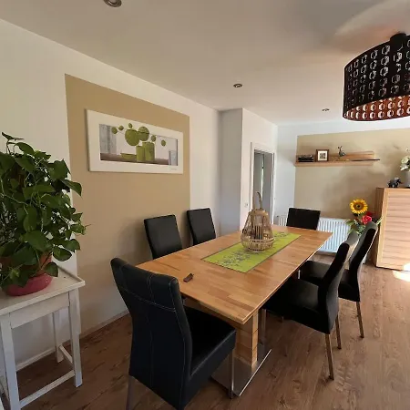 Am Faaker Latschach ober dem Faakersee